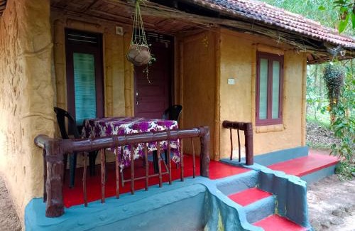 Kaimane House | Greenways Tree House and Mud House