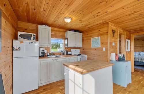 Saint Peters Bay House | Greenwich Cove Cottage