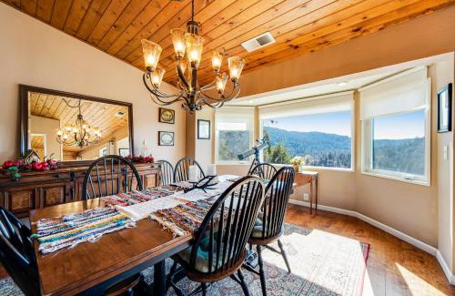 Crestline House | Gregory Getaway