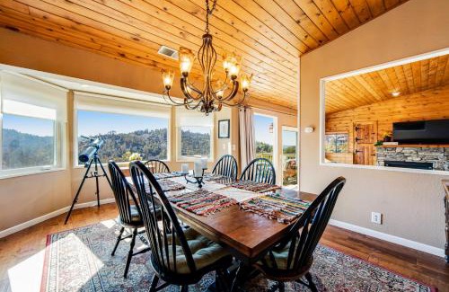 Crestline House | Gregory Getaway