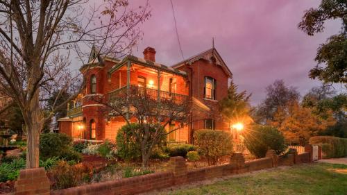 Grenfell Bed & Breakfast | Grenfell Hall