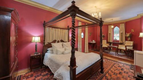 Grenfell Bed & Breakfast | Grenfell Hall
