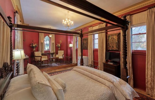 Grenfell Bed & Breakfast | Grenfell Hall