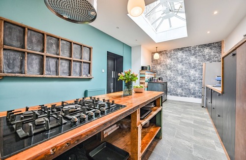 Kilkhampton House | Grenville House. Private hot tub close to Bude - book now for 2024!