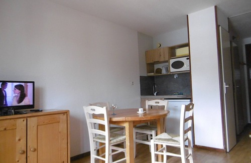 Gresse-en-Vercors Apartment | GRESSE en VERCORS resort winter (skiing)/summer(swimming pool and tennis) wk & wk-end