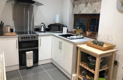 East Drayton Apartment | Grey Oak