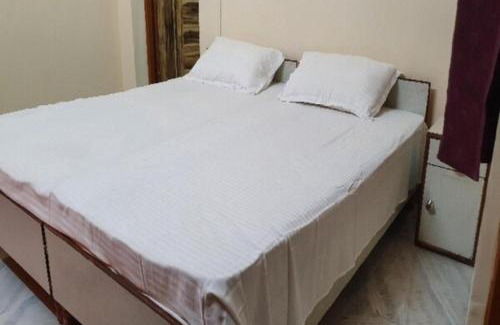 Allahabad Hotel | GRG Mahadeva Homes Guest House Prayagraj