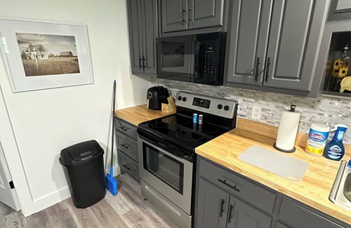 Opelika Cabin | Griffen Mill Properties Cabin #8 by Waterfall in Salem Al with WiFi, AC