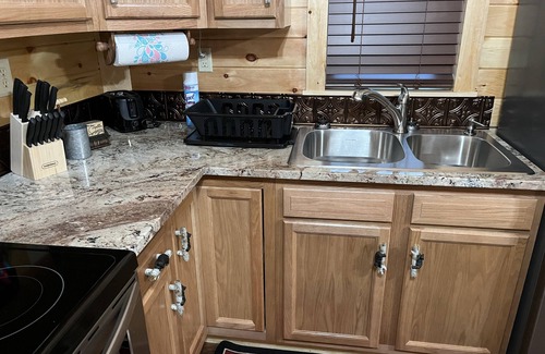 West Union Cabin | Griffis Game Hunting and/or Getaway