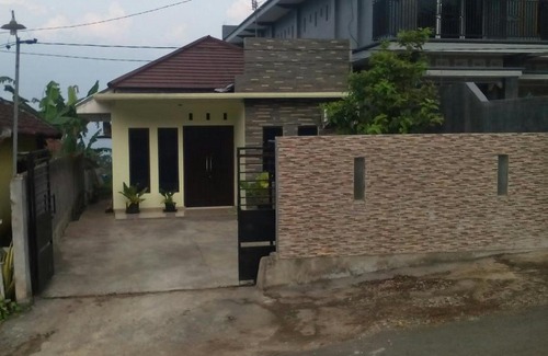 Oro Oro Ombo House | Griya Alpha Villa