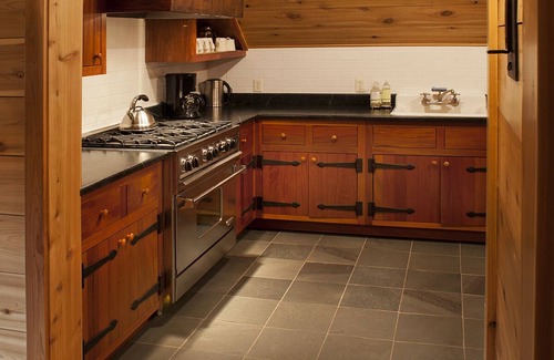 Emigrant Cabin | Grizzly Creek Ranch-Stunning, rustic elegant ranch retreat near Yellowstone!