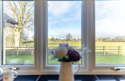 Holywell House | Groesfaen Bach - Seven Bedroom House, Sleeps 14