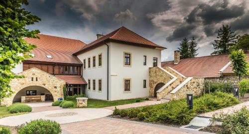 Mad Apartment | Grossmann Ház