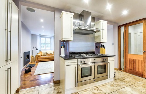 North West Apartment | Grosvenor West End Boutique Townhouse Apt.
