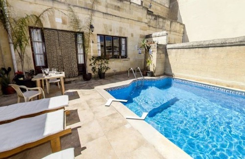Gharb House | Grotto 's Paradise VICTORIA ROOM