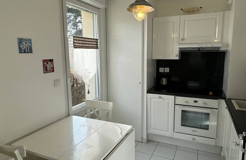 Cabourg Apartment | Ground Floor Apartment Near Beach and Center, 1 Bedroom, Garden, Parking, Wifi