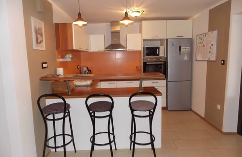 Njivice Apartment | Ground floor apartment - Njivice center, terrace, pool, air conditioning, satellite TV, WiFi
