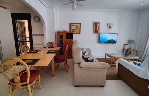 Los Alcazares Apartment | Ground floor apt 2bed/2bath. work from home ready.11min to beach. 3min to shops