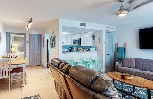 Cinnamon Shore Condo | Ground Floor Condo, Boardwalk to Beach, Shared Pool and Grill