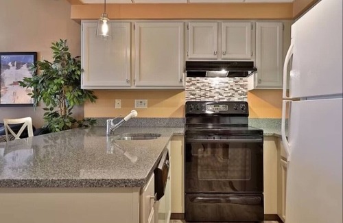 Killington Condo | Ground floor entry with ski in/out access to Pico & FREE shuttle to Killington