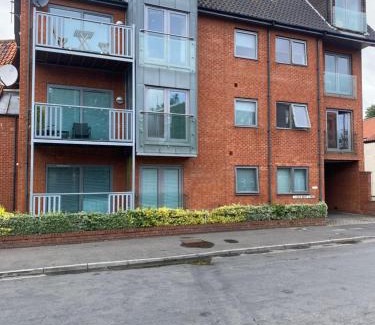 Norwich Apartment | Ground Floor Studio Apartment Norwich City Centre