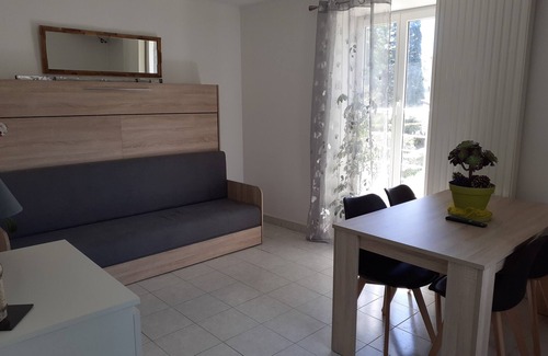 Tence Apartment | Ground floor studio for 2 to 4 people in the center of Tence