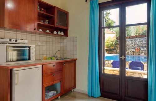 Douliana Apartment | Group Accomodation, Heliopetra Studios And Houses