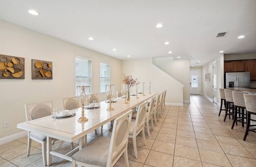 West Kissimmee House | Group Getaway 14 Beds Sleeps Up to 20