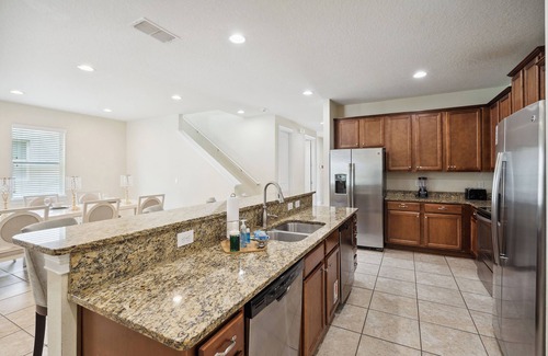 West Kissimmee House | Group Getaway 14 Beds Sleeps Up to 20