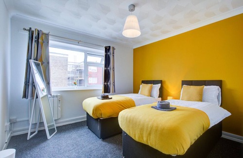 Ipswich House | Group Retreat: Perfect Home with FREE Parking
