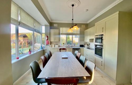 Tullow House | Grove Cottage at The Lodge