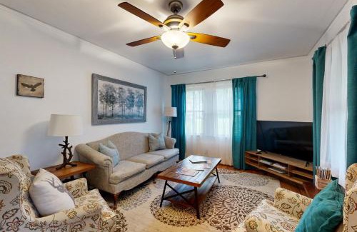 Weaverville House | Grove Cottage