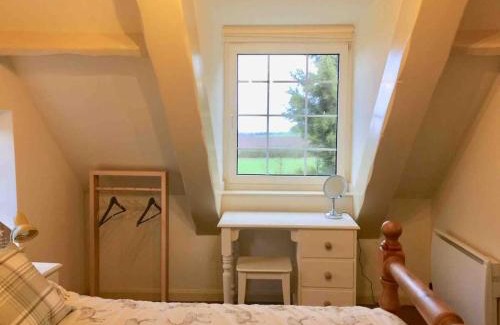 Aubourn Apartment | Grove Farm Old Granary, 1st floor Loft Apartment, Includes Continental Breakfast