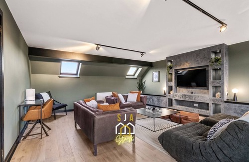Aberdeen West End Apartment | Grove Getaway - SJA Stays - Luxury 3 Bed Apartment