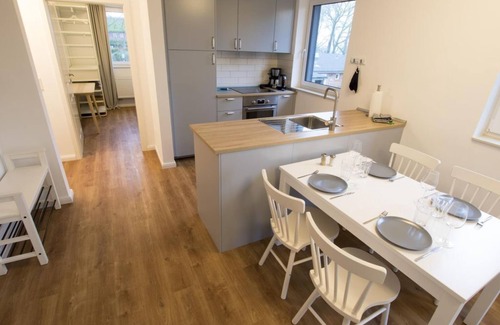 Poppenbull Apartment | Grove - Water lily farm