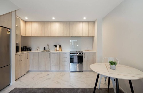 Lower Hutt House | Groveview Oasis: 1BR Retreat