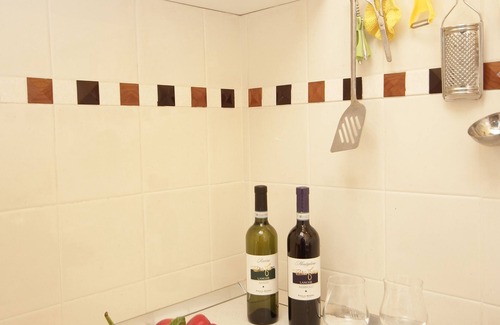 Guarene Apartment | Guarene: ALBA, 5 km: in historical Mansion with park a flat overviewing the hills