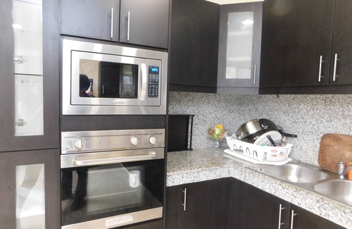 Guayaquil House | Guayaquil Casa Amplia en Sector Privado muy Seguro y Comercial, Villa 4 Bedroom