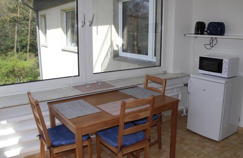 Gaarden-Sud - Kronsburg Apartment | Guest apartment, 1st floor (No. 02) - Klähn guest apartments
