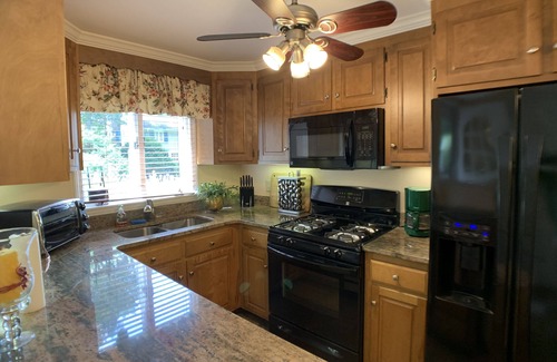 Watertown Cottage | Guest Cottage on Country Estate