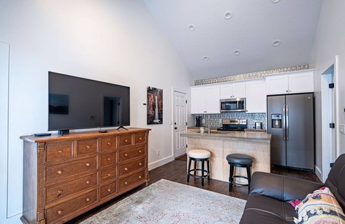 Bountiful House | Guest House - 1 Bedroom North Salt Lake Stay