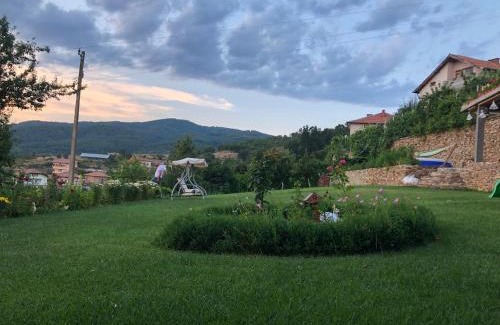 Kribul House | Guest House Agush