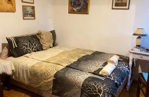 Banatski Karlovac House | Guest House AmBar