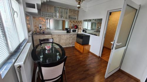 Montana Province Apartment | Guest House Anna