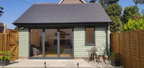 Newbury House | Guest House at 160 London Road