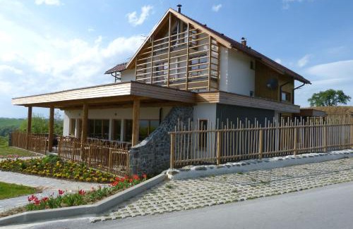 Kamence House | Guest House Eco Vila Mila