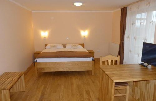 Kamence House | Guest House Eco Vila Mila