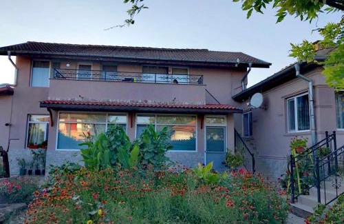 Ezerets House | Guest House Ezerets