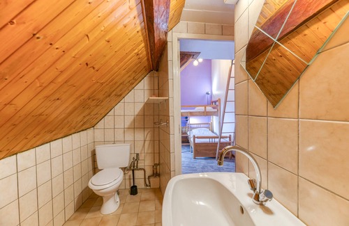 Saint-Jean-de-Vaulx House | Guest House 'Chambre 4' with Shared Terrace, Private Garden and Wi-Fi