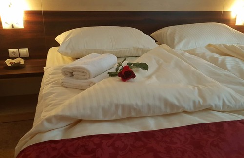 Prevalje Hotel | Guest house Hober